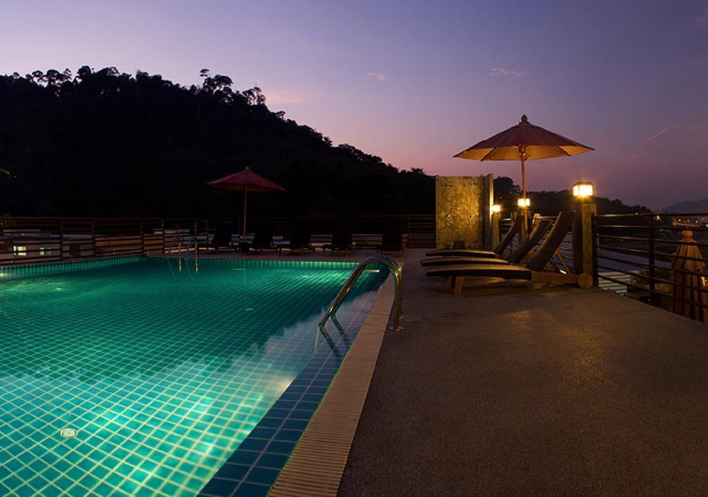 Hotel The Kris Resort Hotel