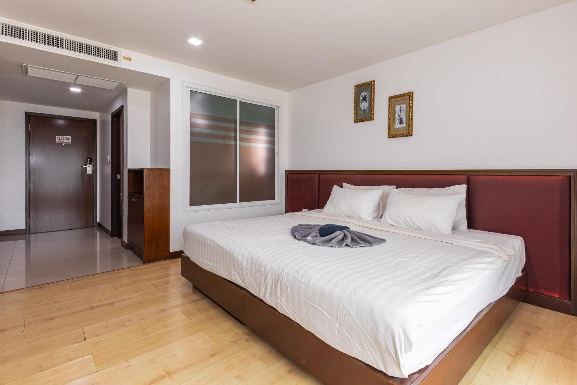 The Kris Hotel Patong