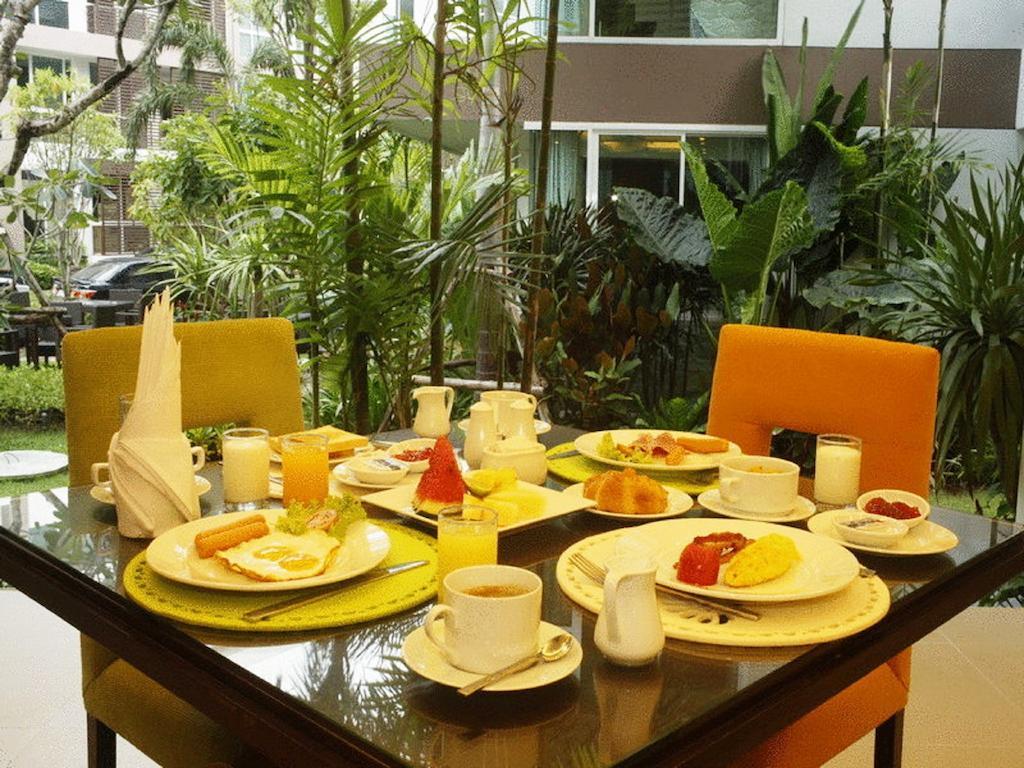 The Kris Resort Hotel Hotel