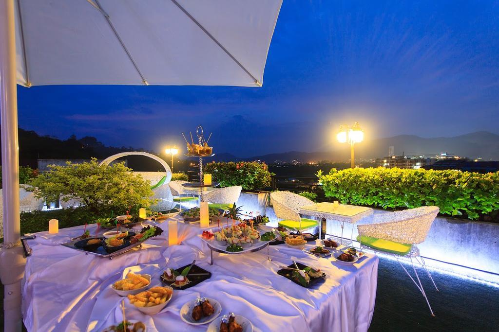 The Kris Resort Hotel Hotel