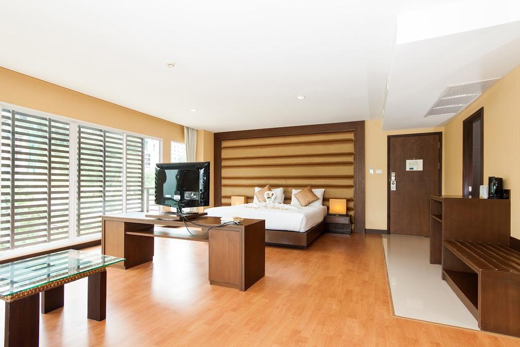 Hotel The Kris Resort Hotel