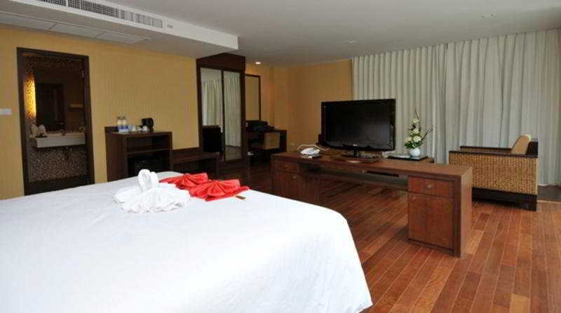 The Kris Resort Hotel 4* Patong