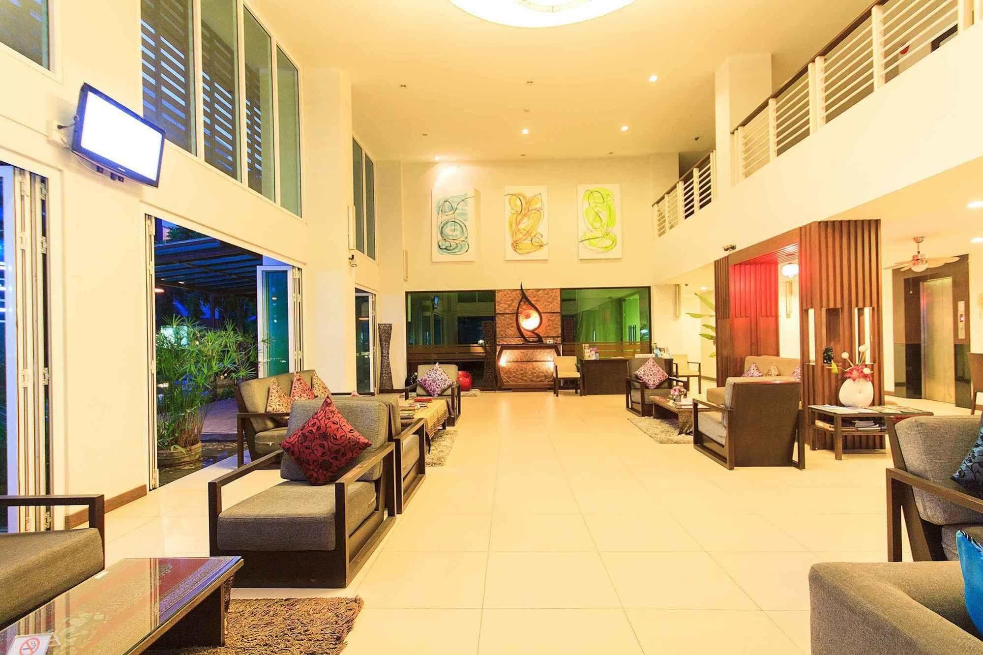 Hotel The Kris Resort Hotel 4*